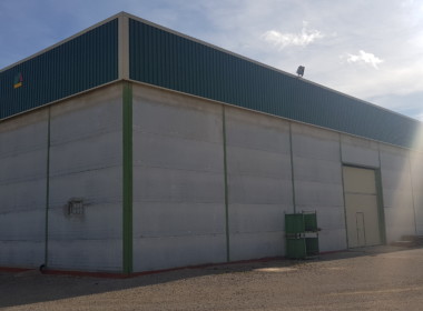 Parcela agraria con nave