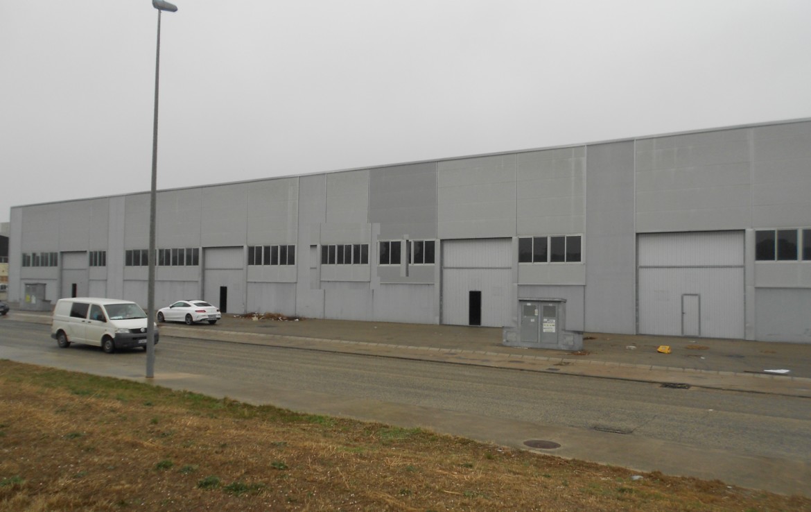 fachada nave industrial